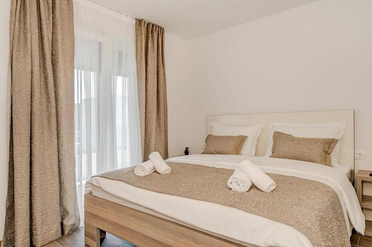 Villa Ivo Promajna Kültér fotó